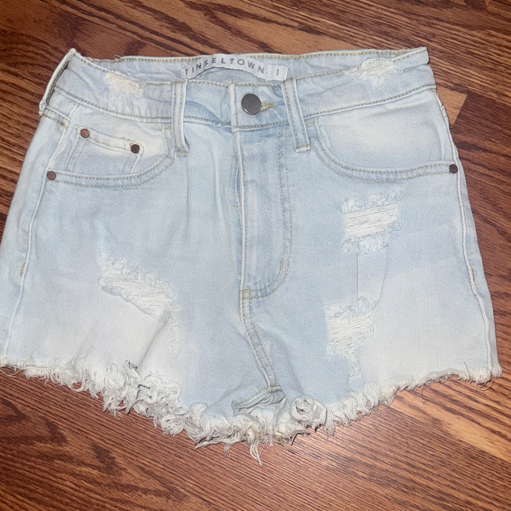 Tinseltown Light Wash Frayed Denim Shorts